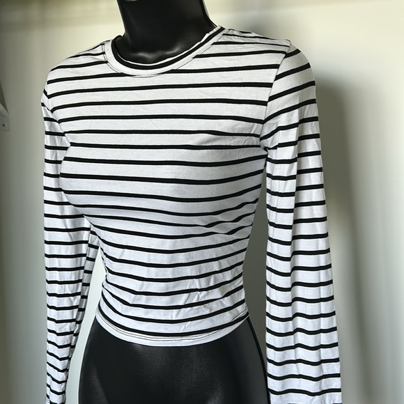 LIZ & SARA Striped Crew Neck Top size XL - Picture 4 of 9